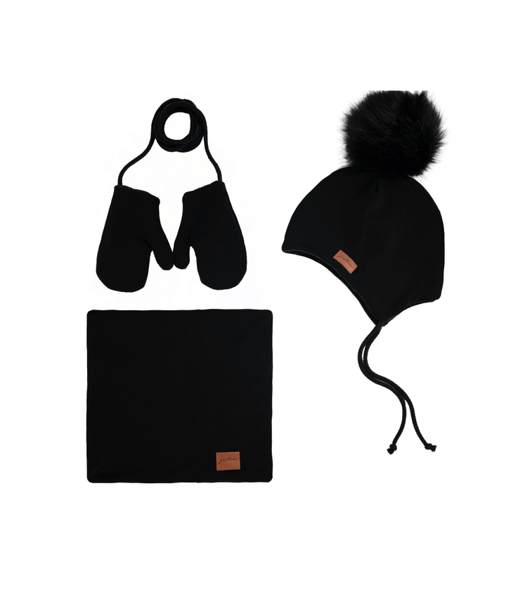 TRIO | Accessories with pompom